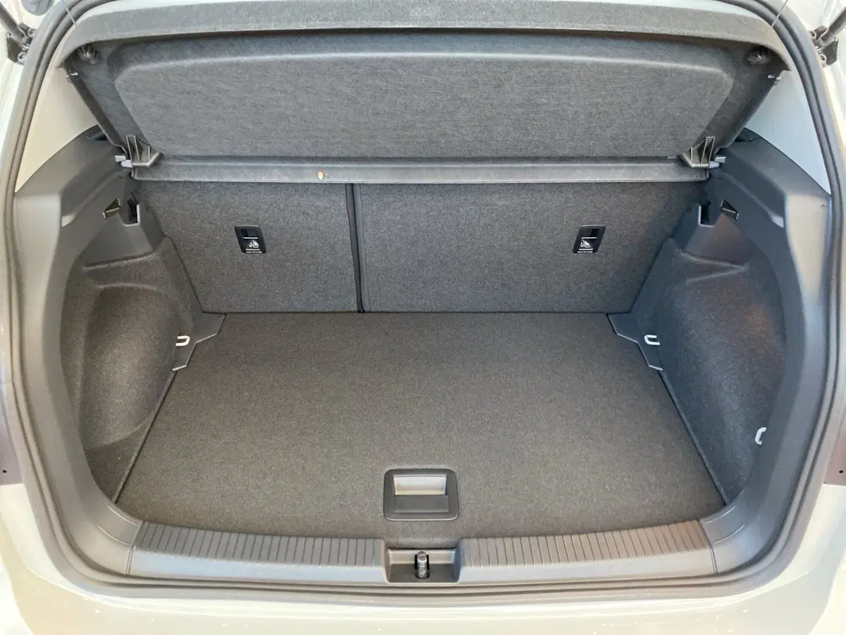 Volkswagen T-Cross nuova a Lodi (9)