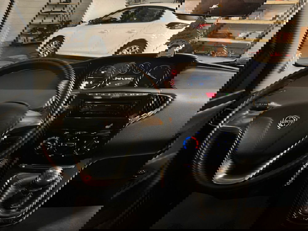 Lancia Ypsilon usata a Piacenza (11)
