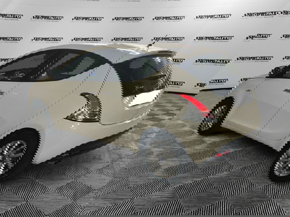 Lancia Ypsilon usata a Piacenza (3)