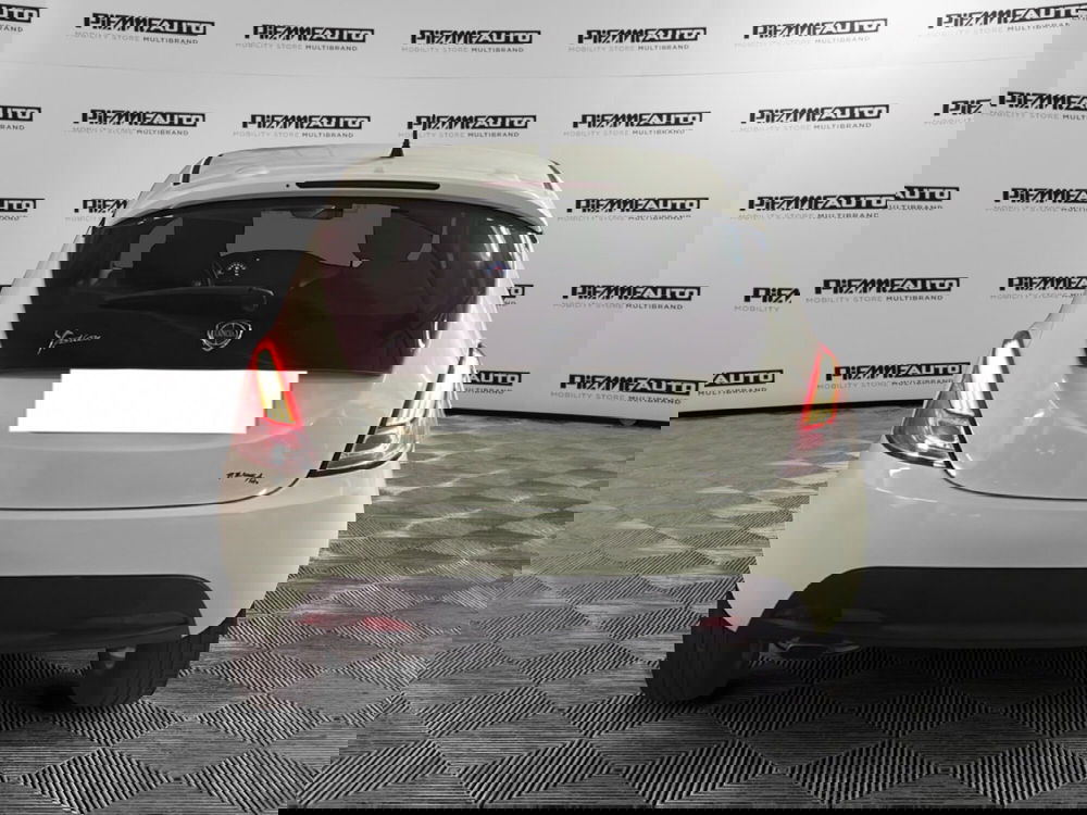 Lancia Ypsilon usata a Piacenza (4)