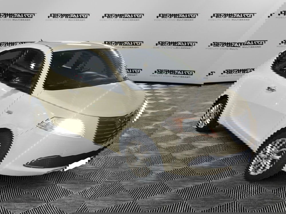 Lancia Ypsilon usata a Piacenza (8)