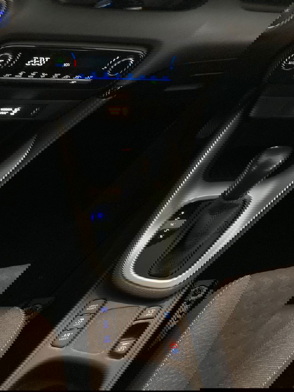 Toyota Yaris usata a Barletta-Andria-Trani (13)