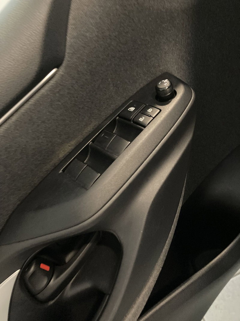 Toyota Yaris usata a Barletta-Andria-Trani (8)