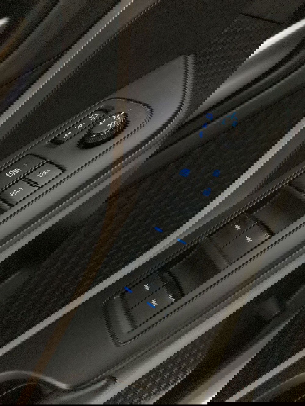 Toyota Toyota C-HR usata a Barletta-Andria-Trani (11)