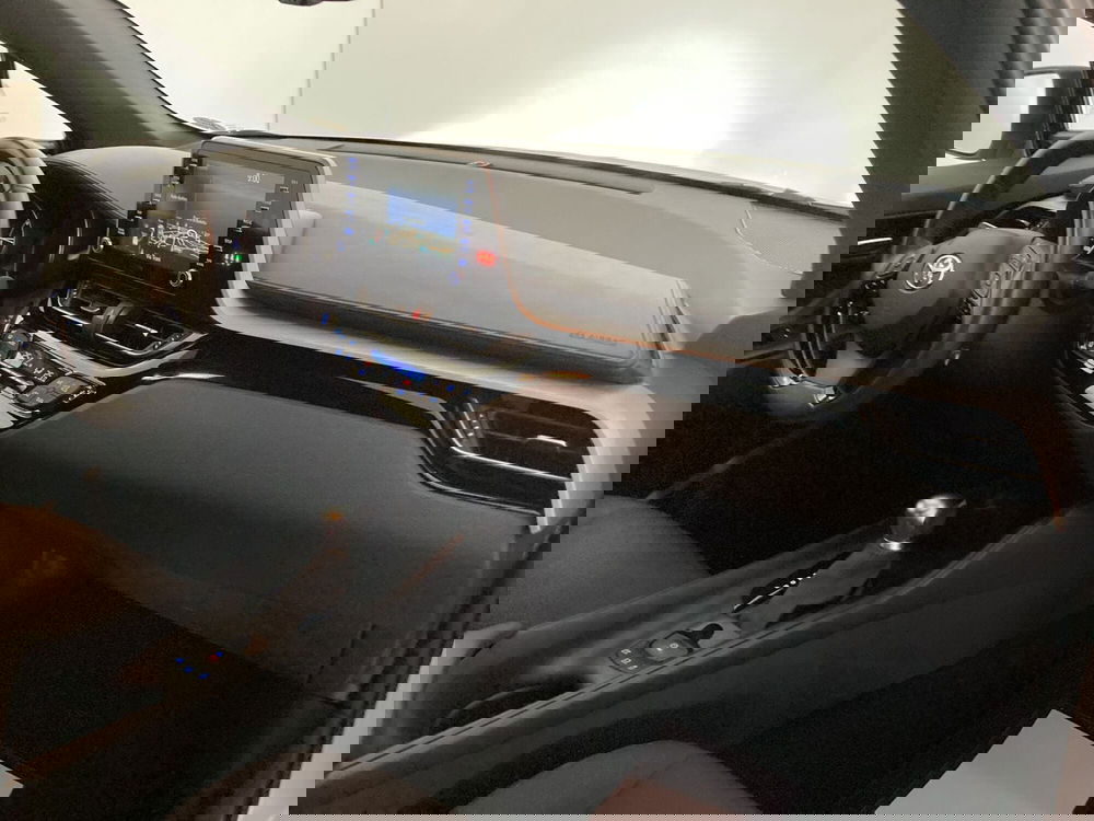 Toyota Toyota C-HR usata a Barletta-Andria-Trani (17)