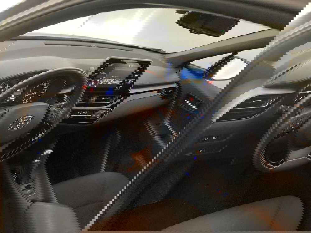 Toyota Toyota C-HR usata a Barletta-Andria-Trani (9)