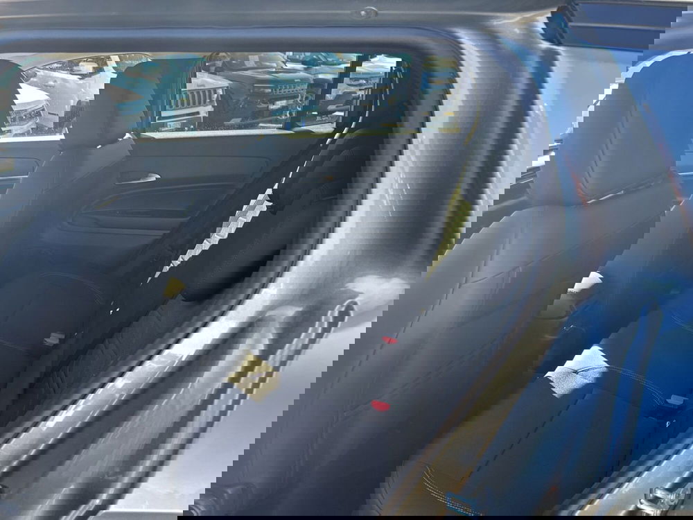 Jeep Avenger nuova a Latina (12)