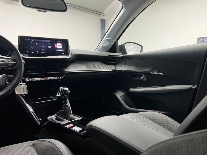 Peugeot 208 usata a Roma (13)