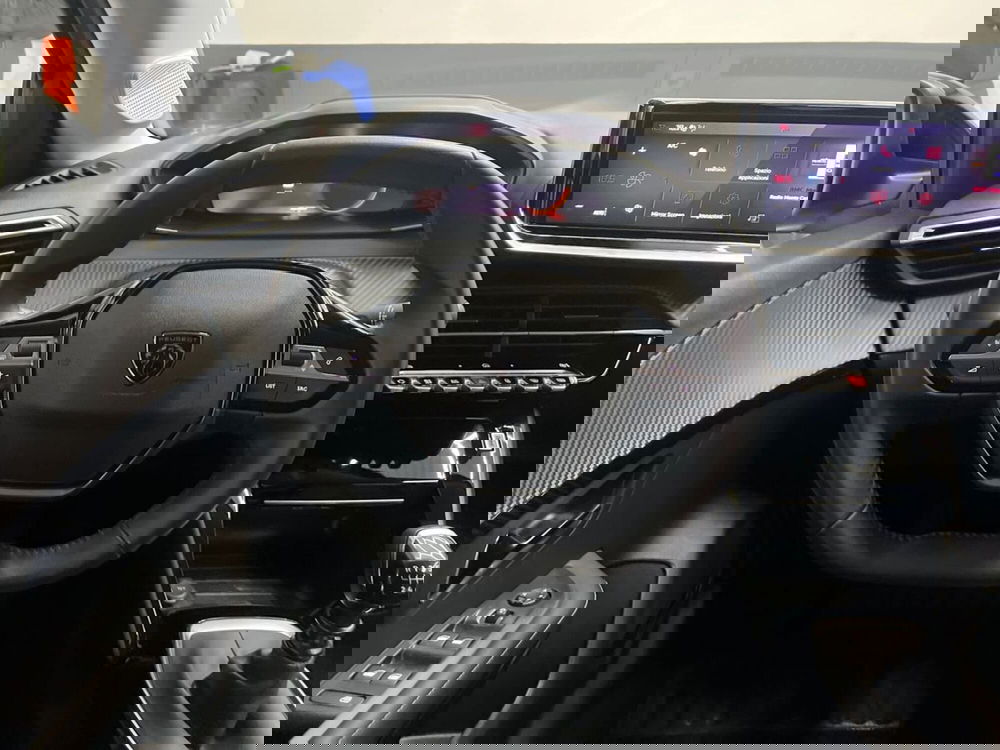 Peugeot 208 usata a Roma (10)