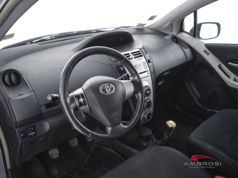 Toyota Yaris usata a Perugia (8)