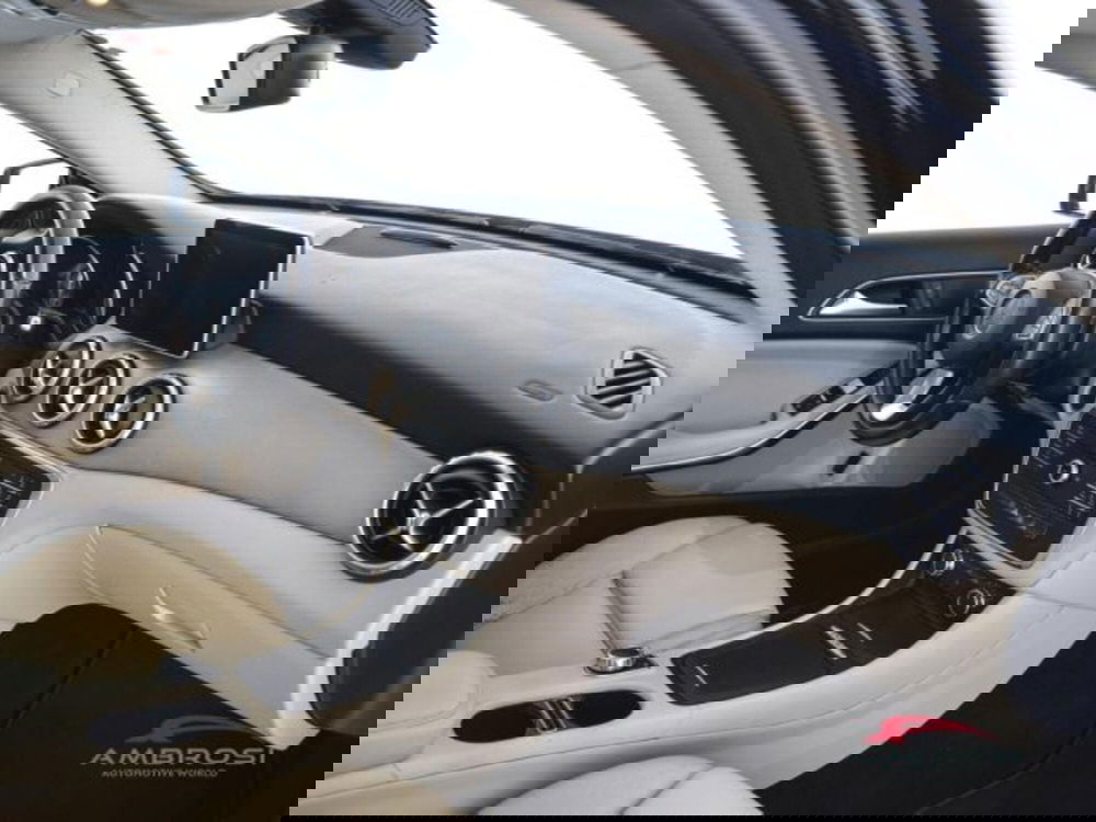 Mercedes-Benz GLA SUV usata a Perugia (12)