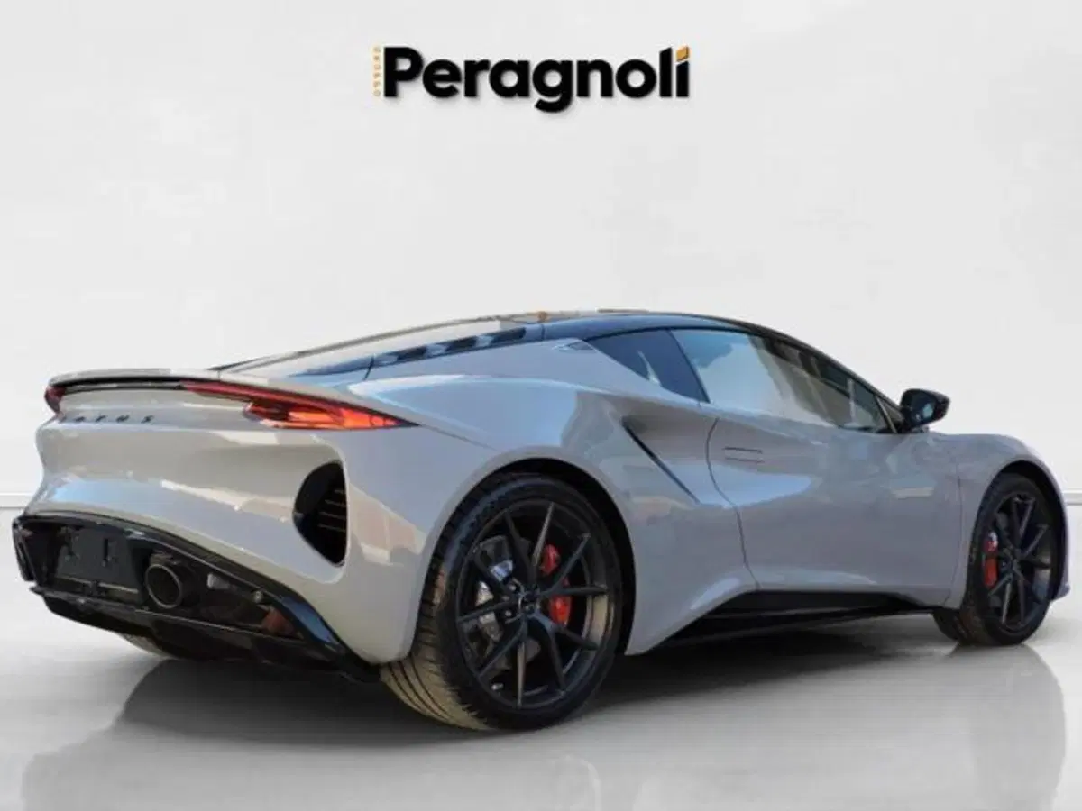 Lotus Emira nuova a Firenze (3)