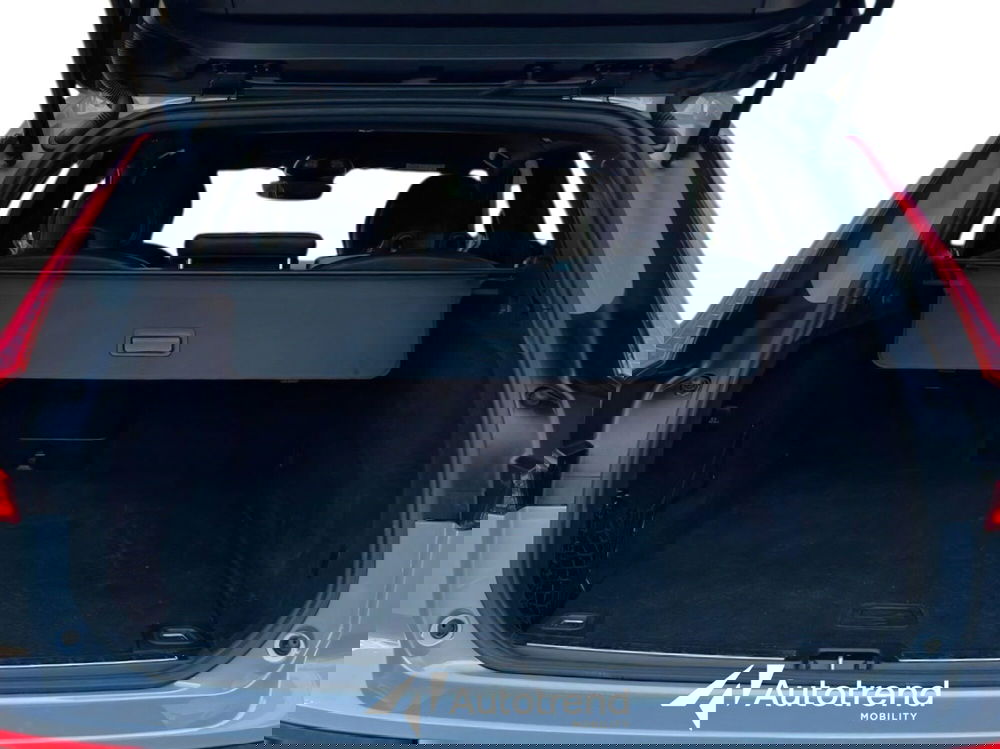 Volvo XC60 usata a Bari (15)