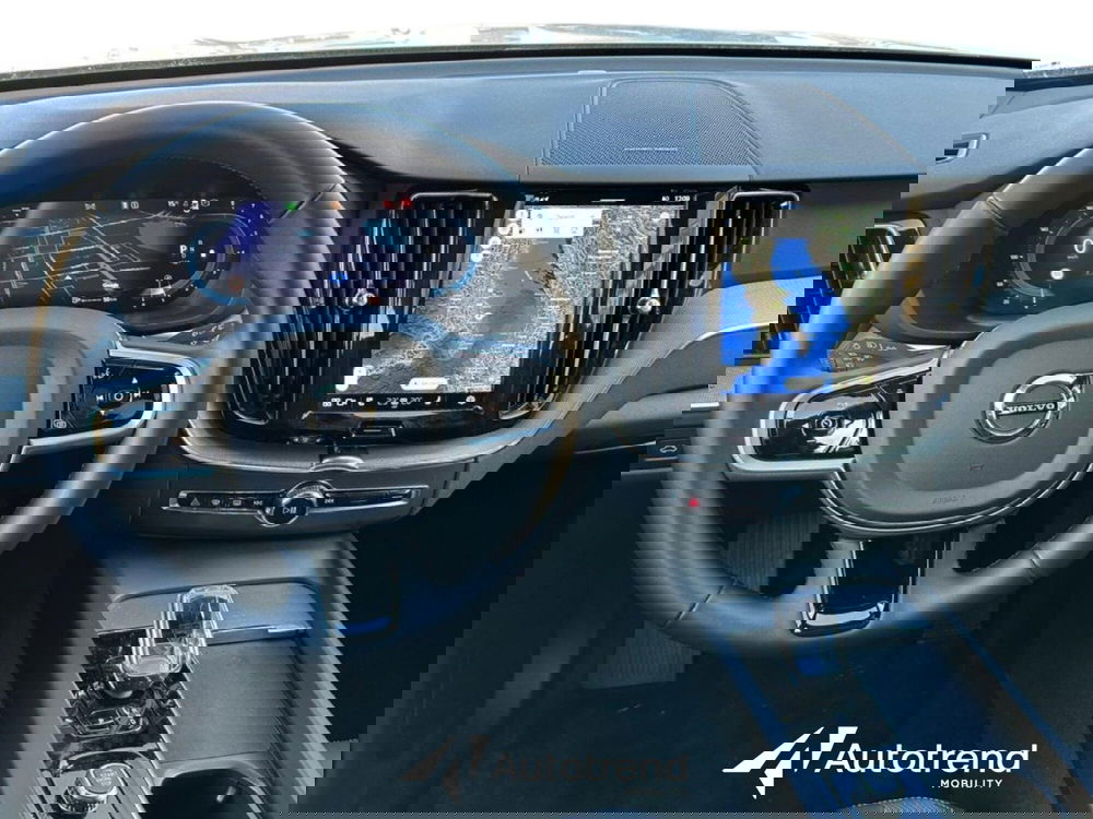 Volvo XC60 usata a Bari (8)