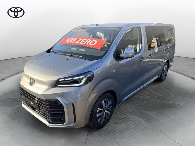 Toyota Proace Verso nuova a Como
