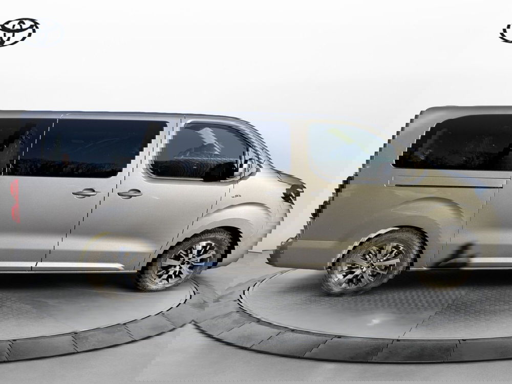 Toyota Proace Verso nuova a Como (11)