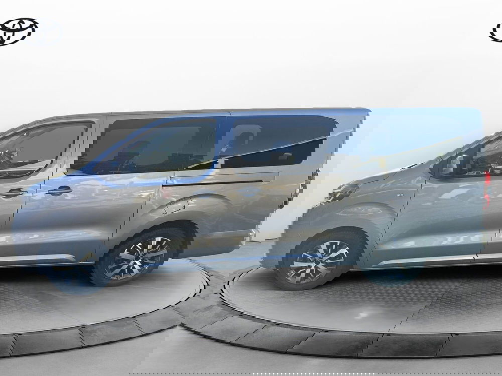 Toyota Proace Verso nuova a Como (3)