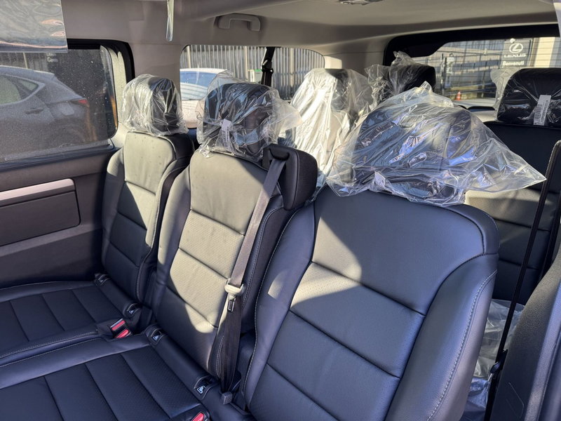 Toyota Proace Verso nuova a Como (6)