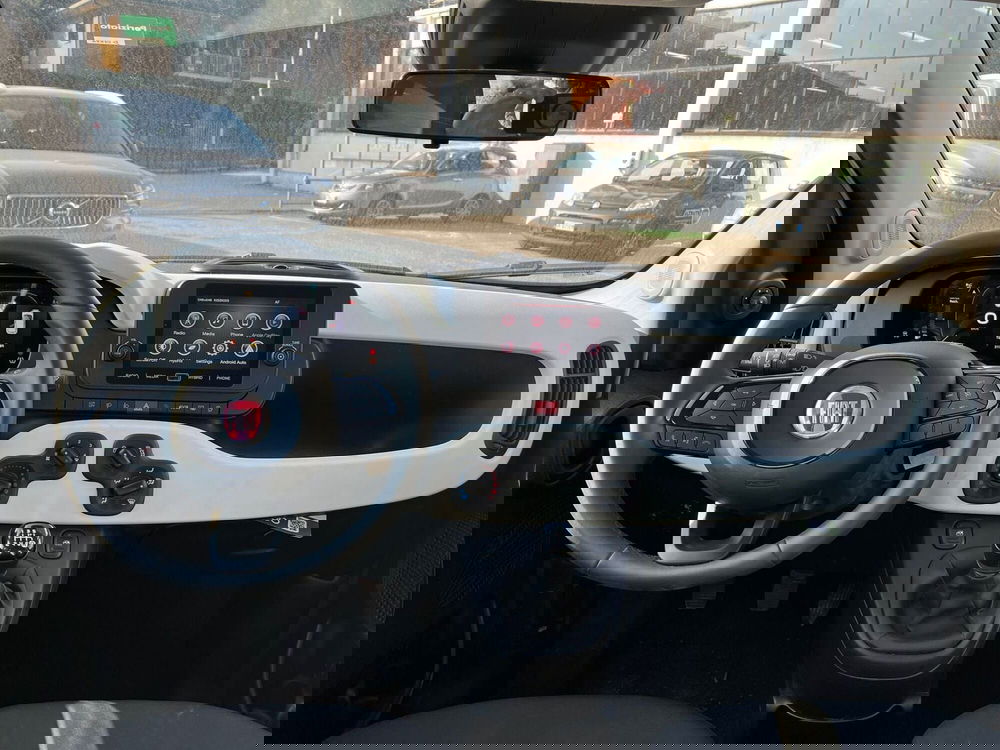 Fiat Panda Cross usata a Milano (17)