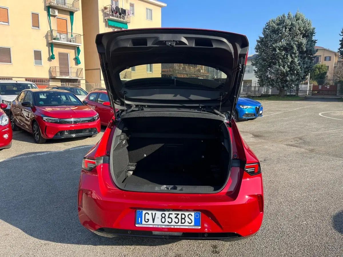 Opel Astra nuova a Milano (11)
