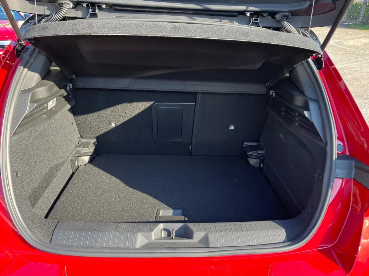 Opel Astra nuova a Milano (12)