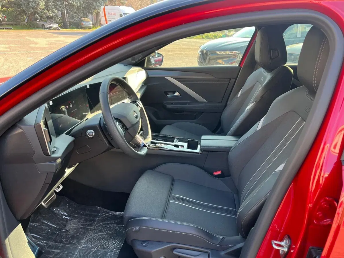 Opel Astra nuova a Milano (13)
