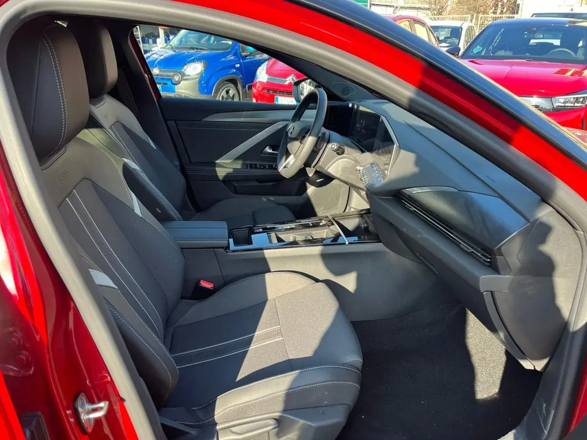 Opel Astra nuova a Milano (15)