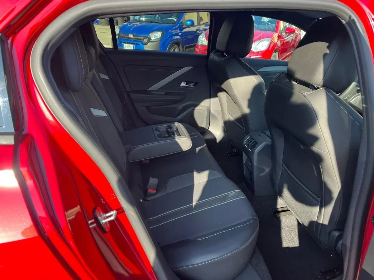 Opel Astra nuova a Milano (16)