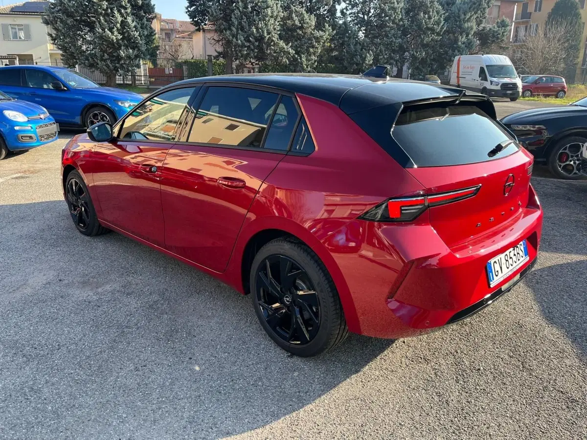 Opel Astra nuova a Milano (8)