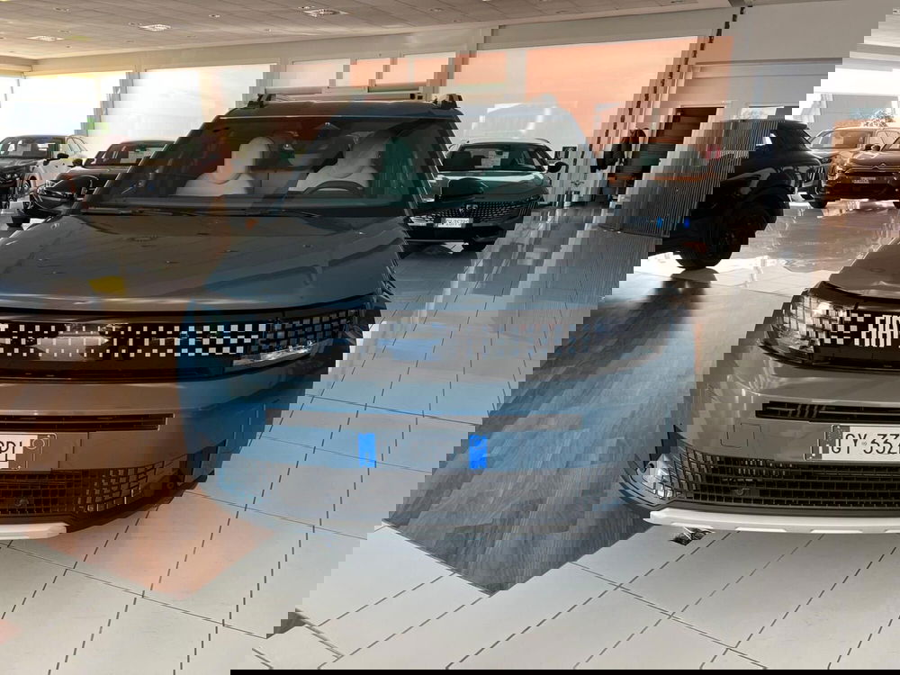 Fiat Grande Panda nuova a Milano (2)