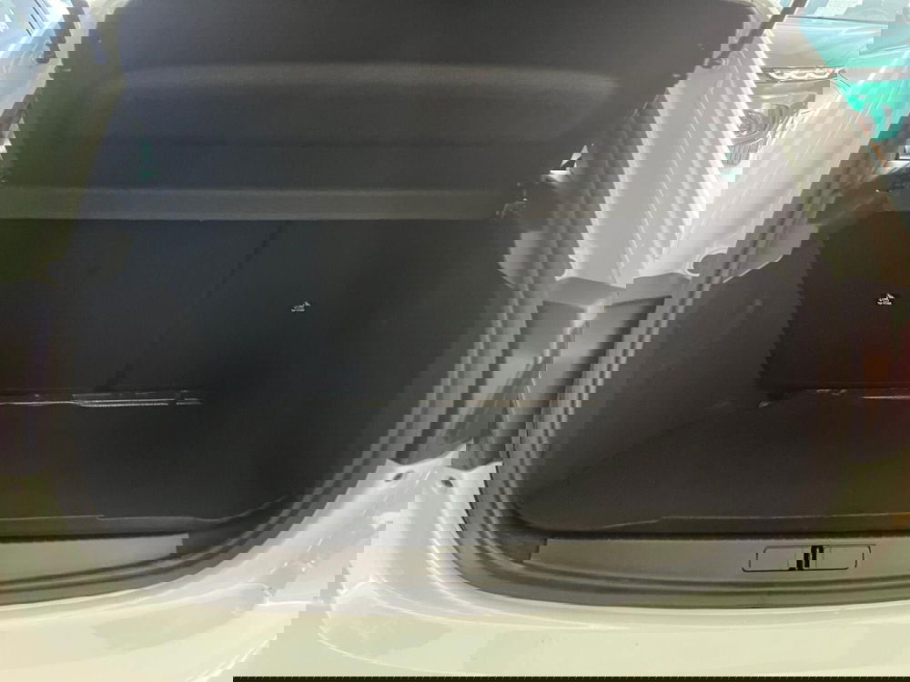 Peugeot 208 nuova a Milano (12)