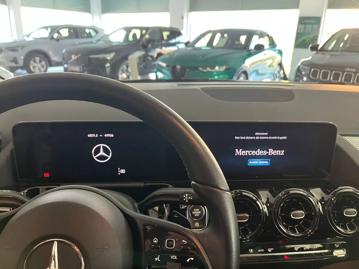 Mercedes-Benz GLA SUV usata a Milano (17)