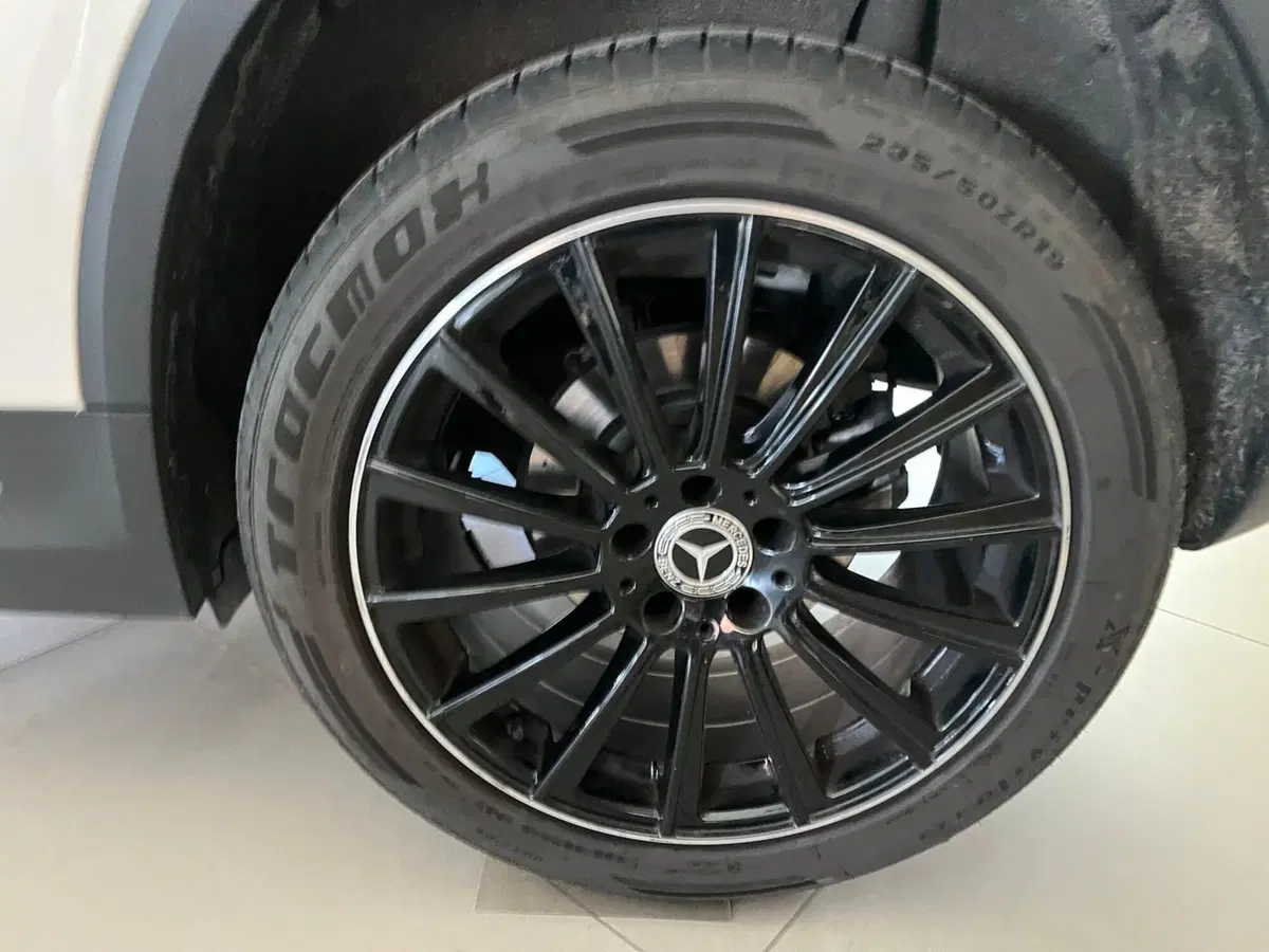 Mercedes-Benz GLA SUV usata a Milano (8)