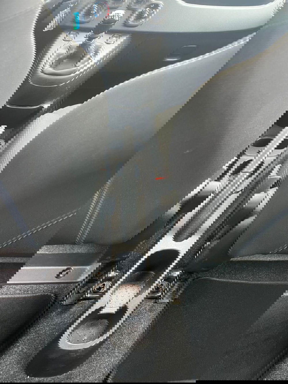 Fiat Panda Cross usata a Milano (17)