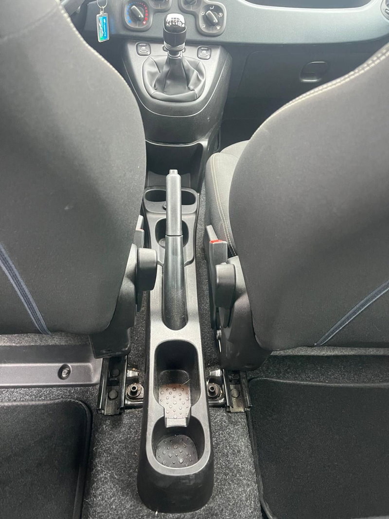 Fiat Panda Cross usata a Milano (17)