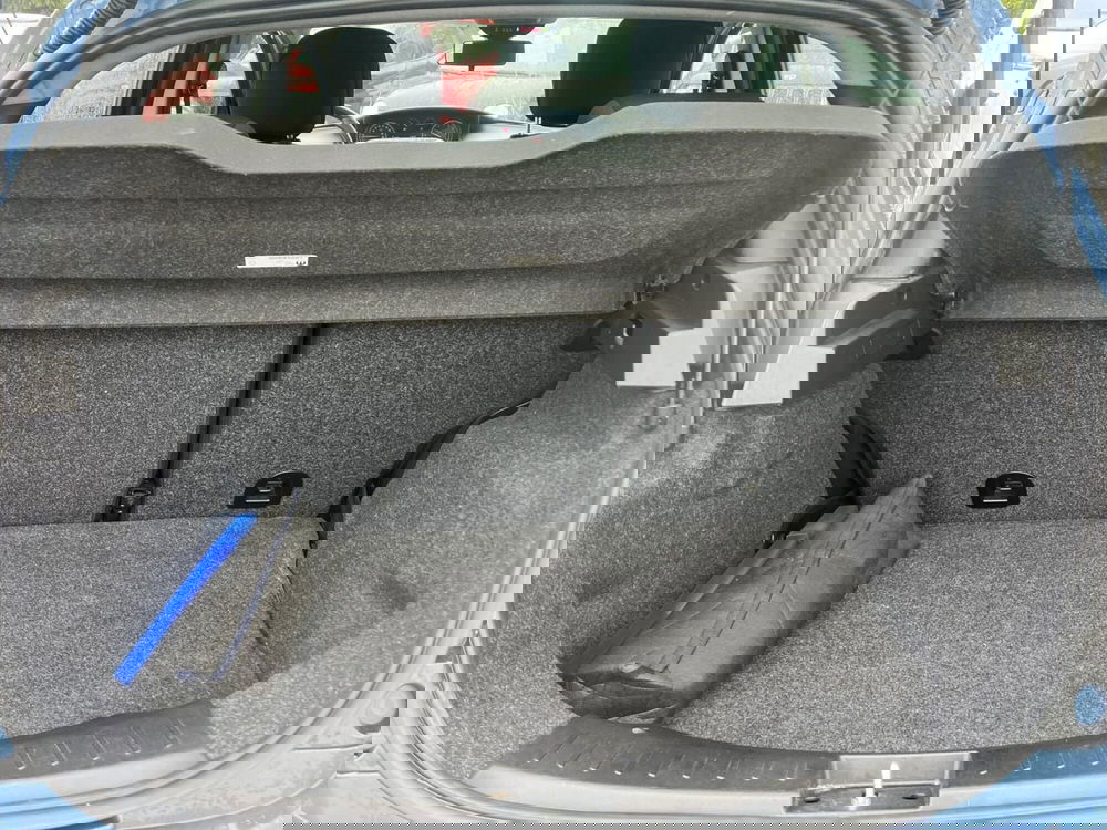 Lancia Ypsilon usata a Milano (12)