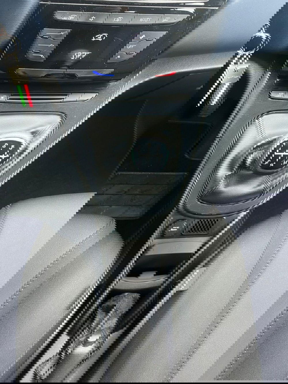 Lancia Ypsilon usata a Milano (19)