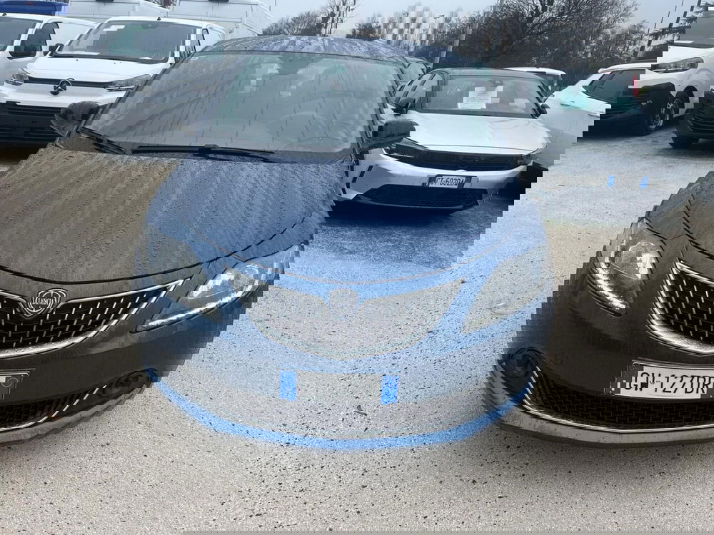 Lancia Ypsilon usata a Milano (2)