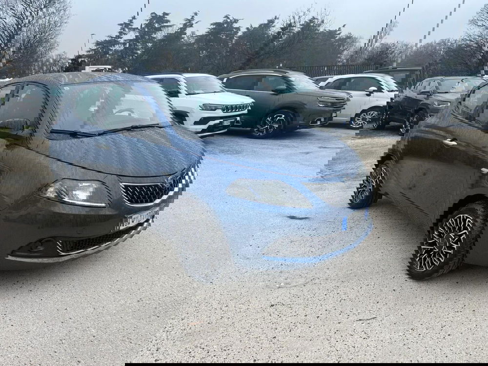 Lancia Ypsilon usata a Milano (3)