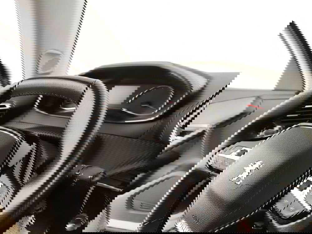 Peugeot 2008 usata a Caserta (17)