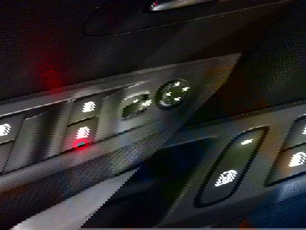 Peugeot 208 usata a Treviso (18)