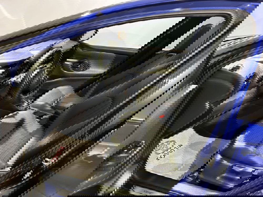 Toyota Yaris usata a Milano (12)