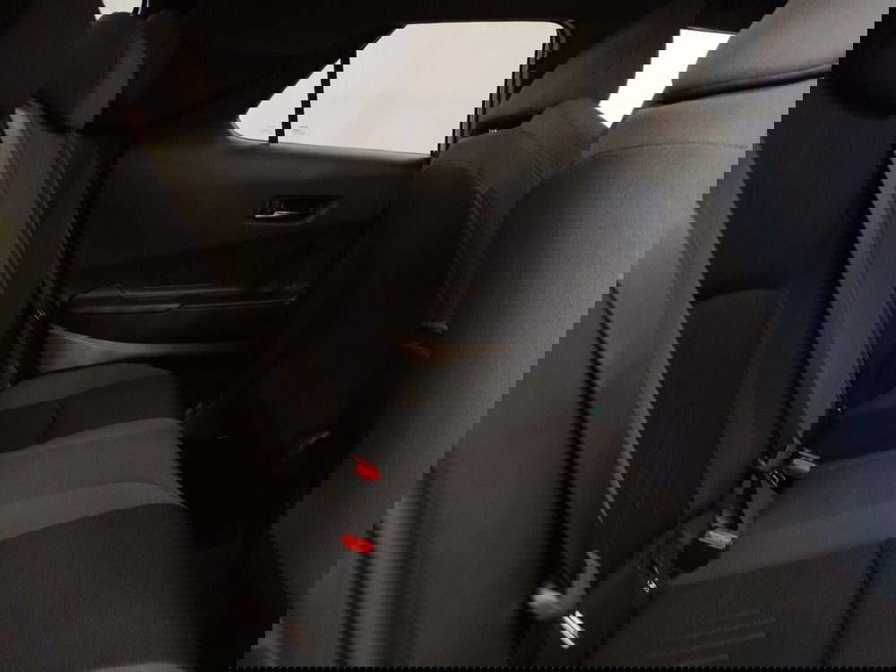 Toyota Toyota C-HR usata a Roma (7)