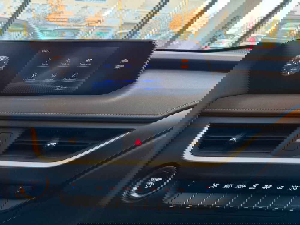 Lexus UX usata a Reggio Emilia (14)
