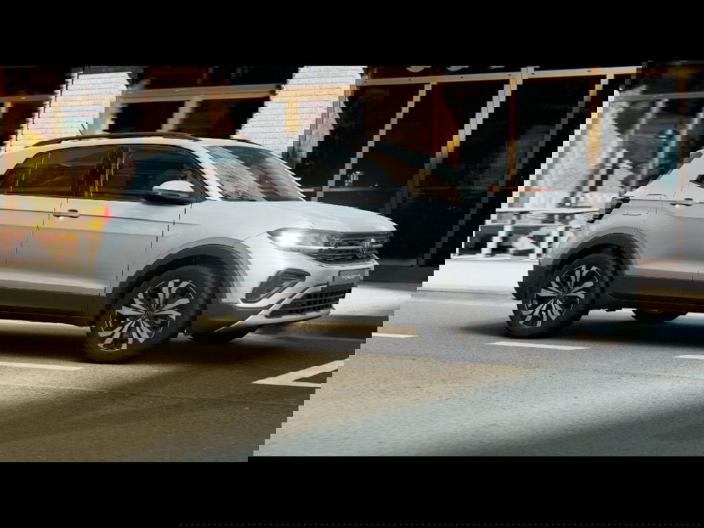 Volkswagen T-Cross nuova a Livorno (3)