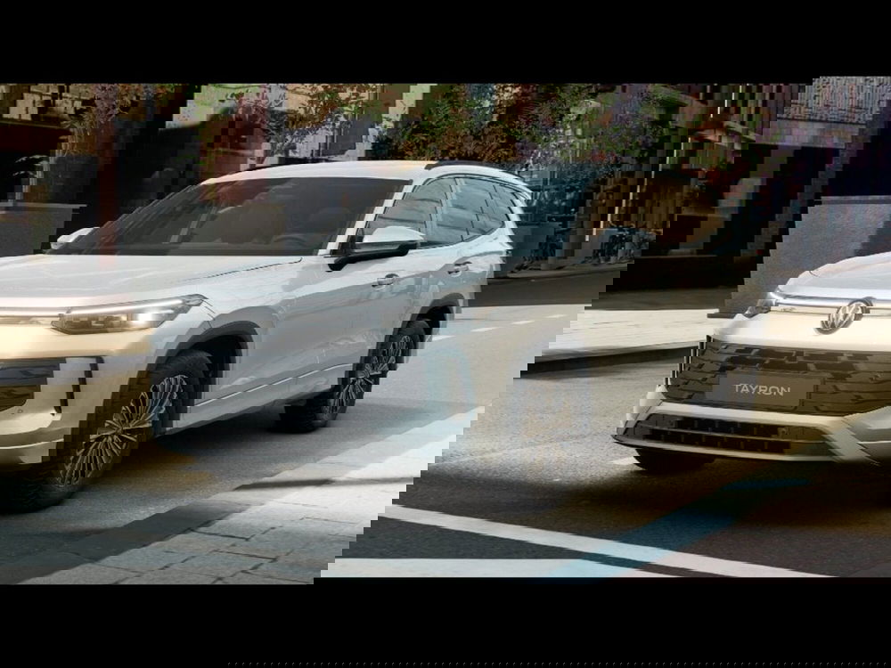 Volkswagen Tayron nuova a Livorno