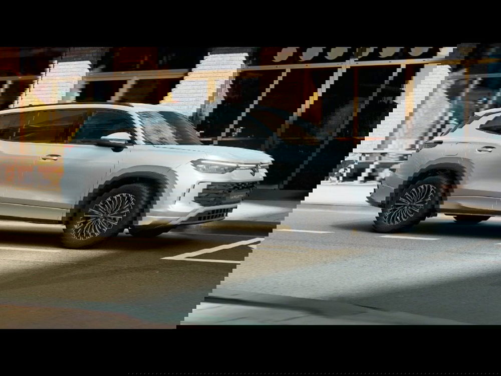 Volkswagen Tayron nuova a Livorno (3)