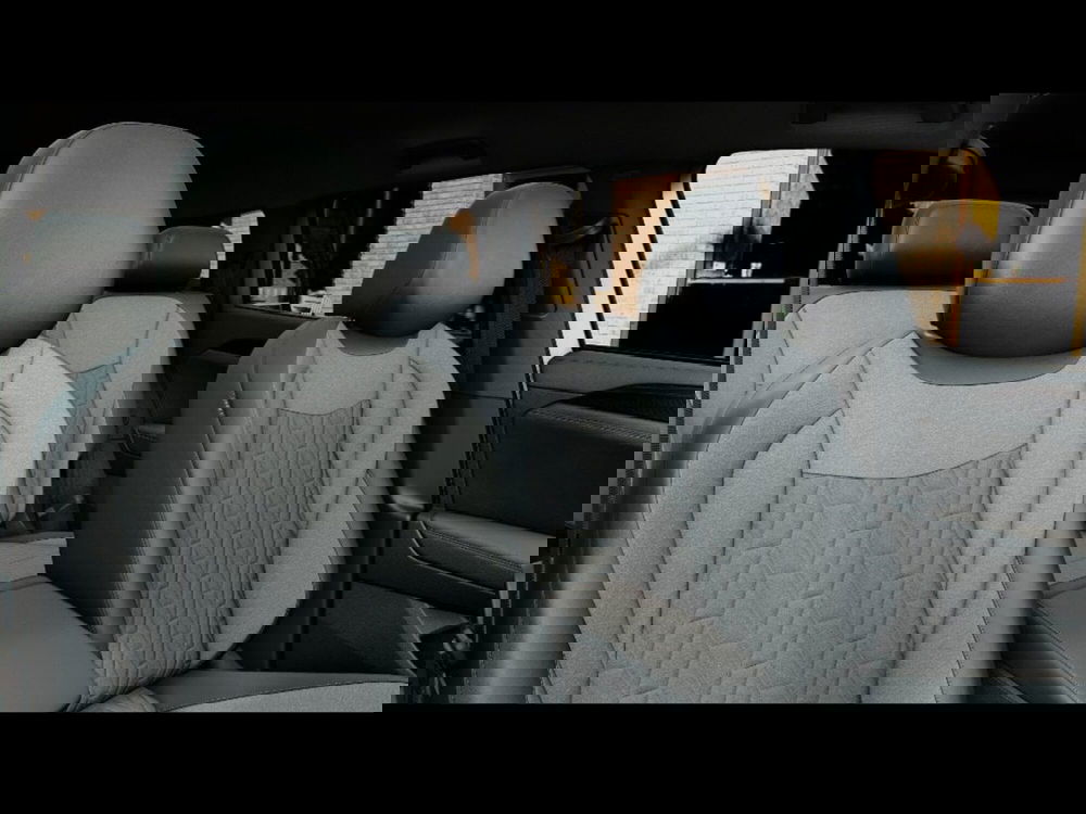 Volkswagen Tayron nuova a Livorno (7)