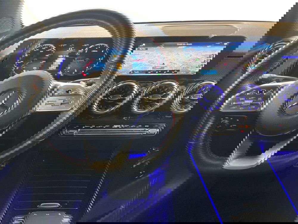 Mercedes-Benz GLB usata a Milano (11)