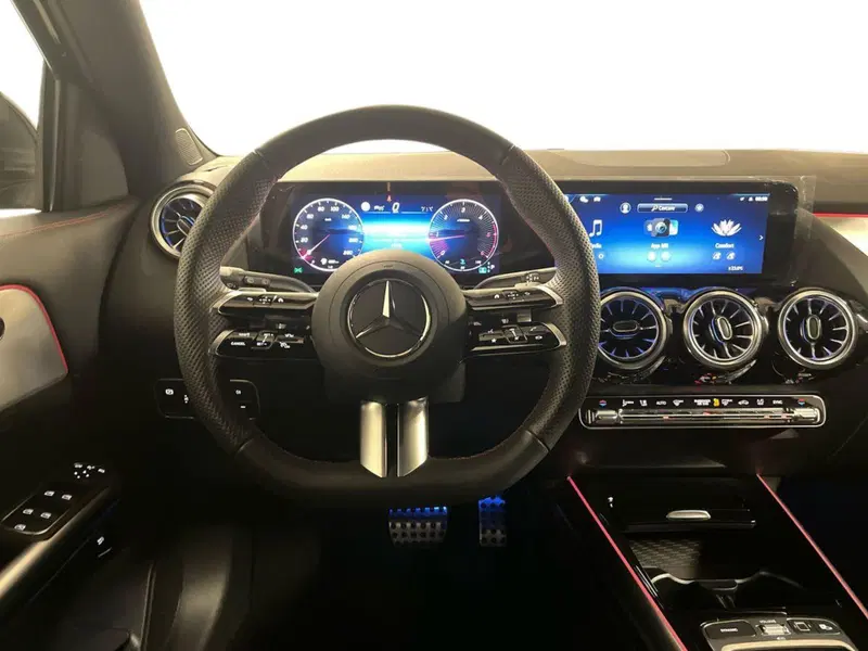 Mercedes-Benz GLA SUV usata a Milano (11)